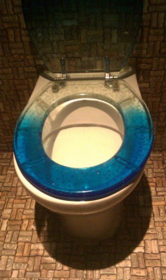 Nando’s – the worst designed public toilet I’ve ever seen